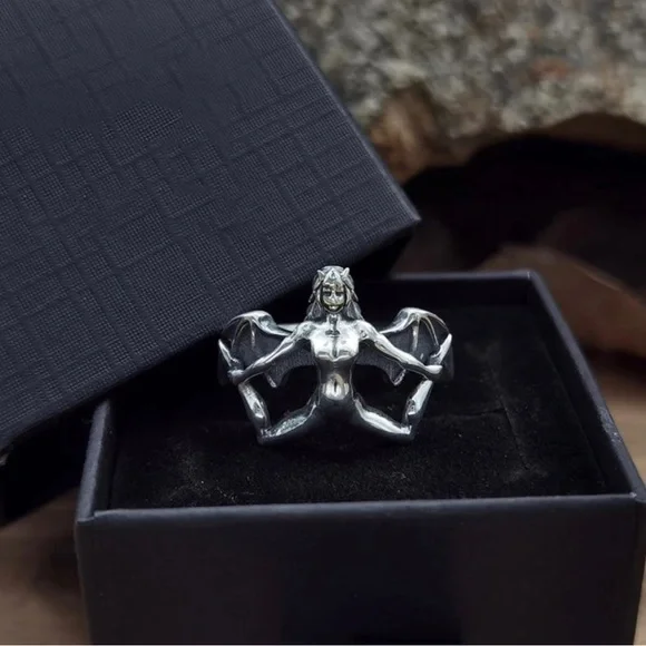 Fallen Angel Ring - Picture 3 of 3